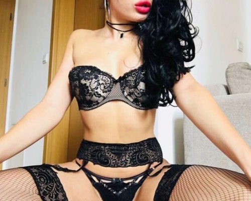 Ataköy 19 Yaş’ında Escort Alımlı Ece