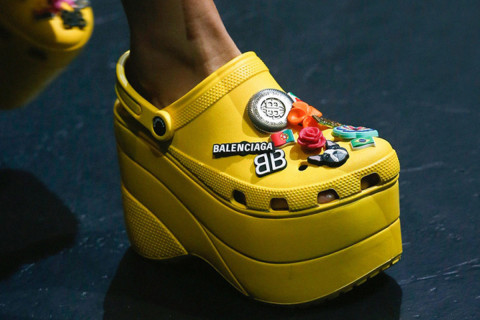 Crocs'a Balenciaga Dokunuşu 